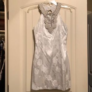 Cachet size 4 mini silver beaded